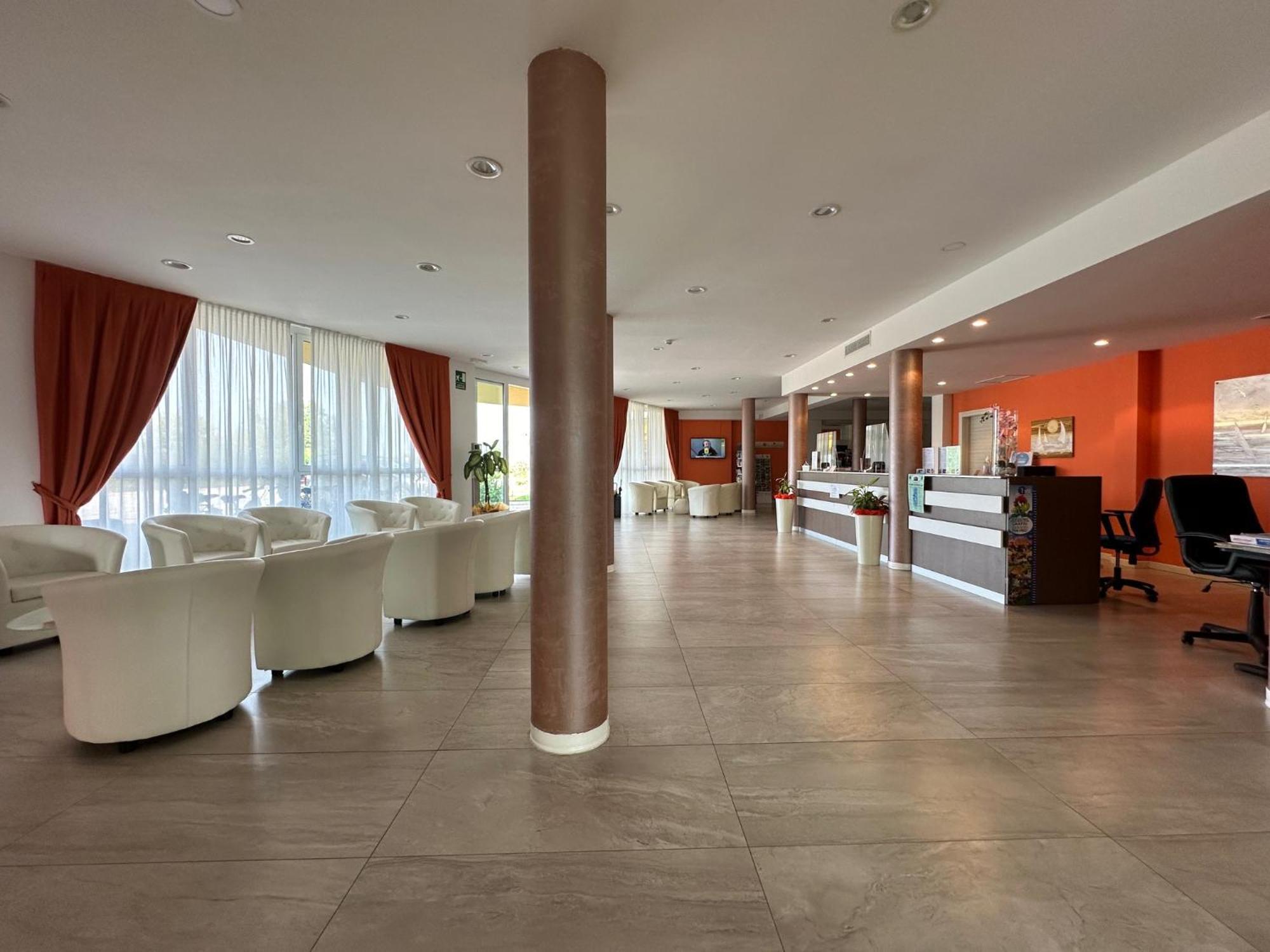 Bella Hotel 4*