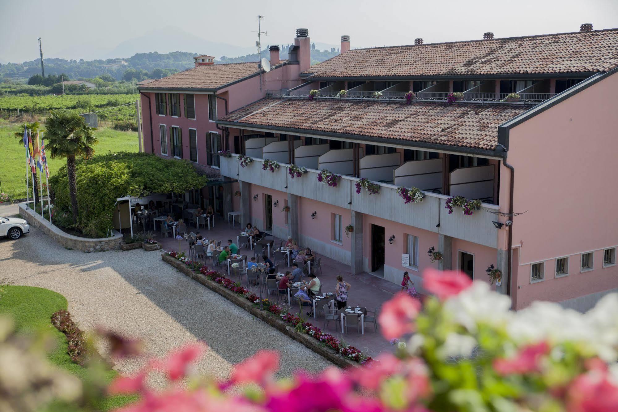 Bella Hotel